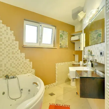Apartment House Valdefora *