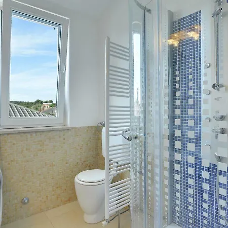 Apartment House Valdefora Fizela